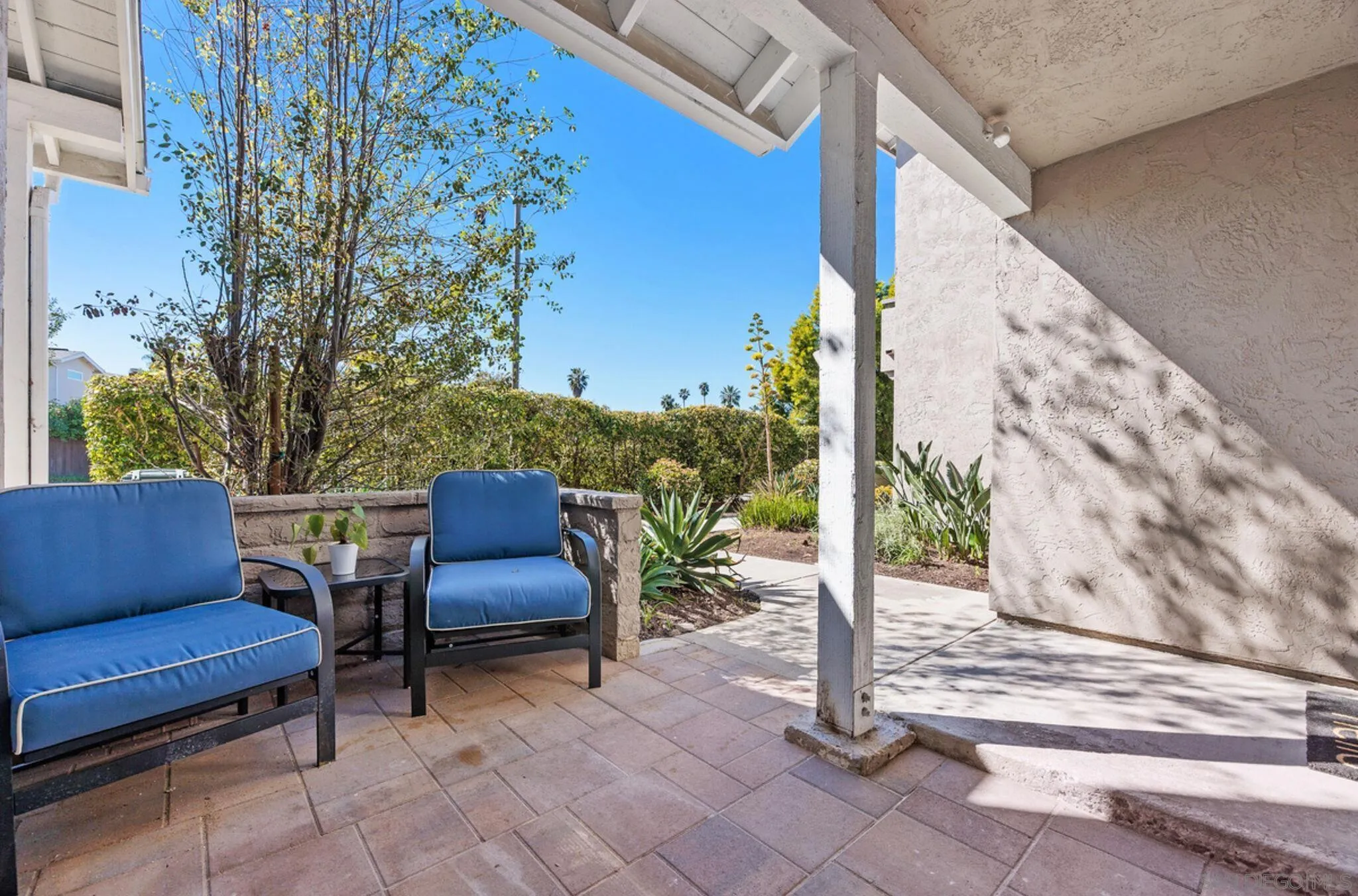 Photo #2: 260013239 Listing: Photo #2