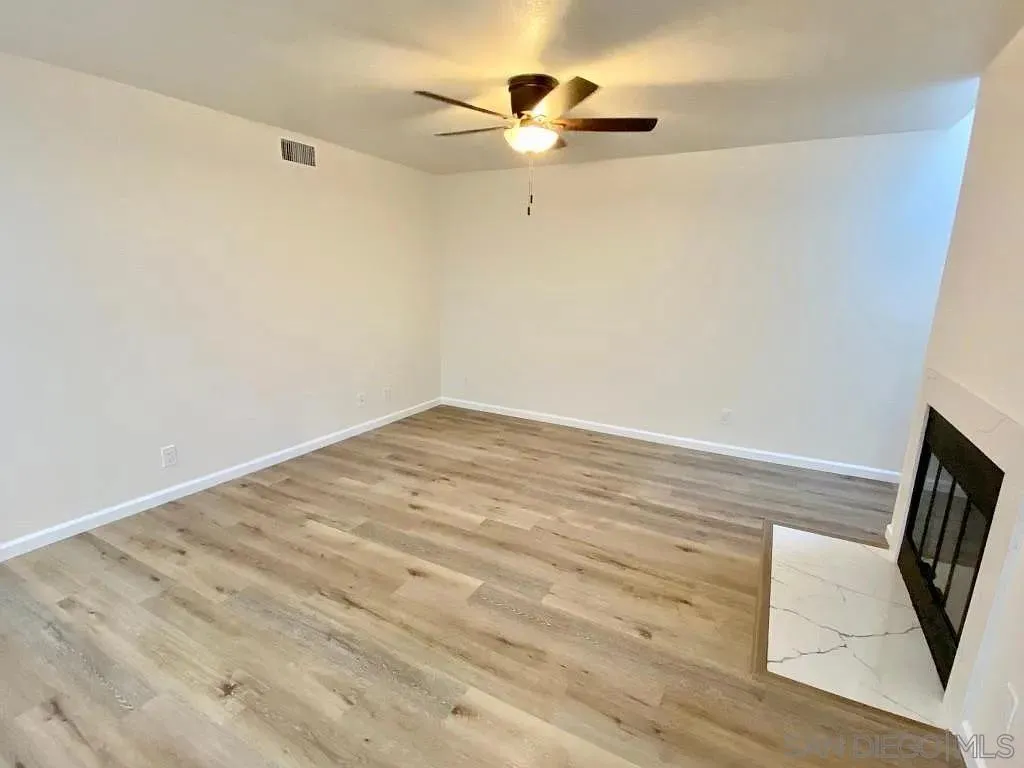 Photo #12: 260013240 Listing: Photo #12