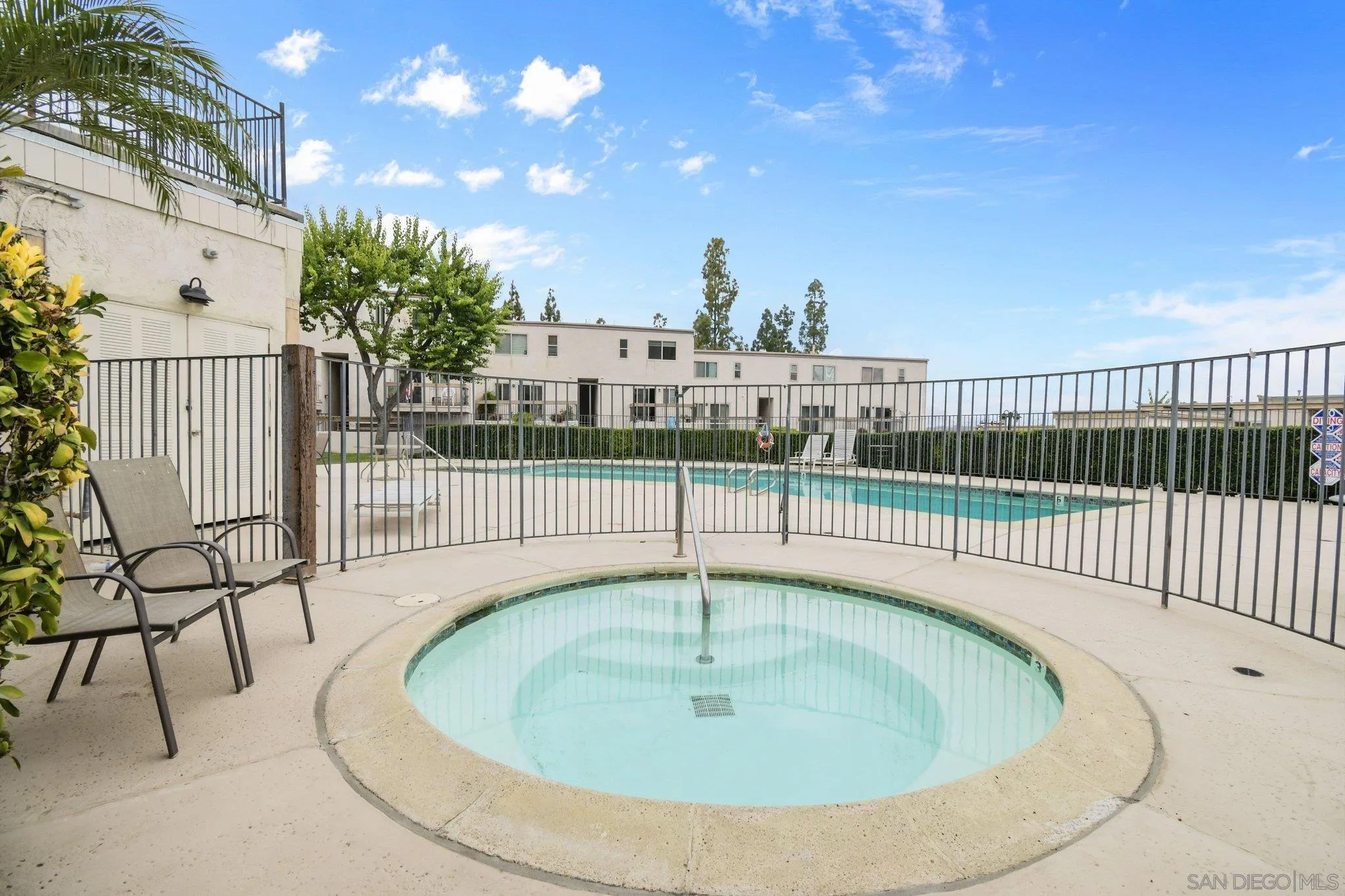 https://cdn.realtyfeed.com/cdn/127/260013241/07a7e79708bc1de500629fd1a8a608ff.webp