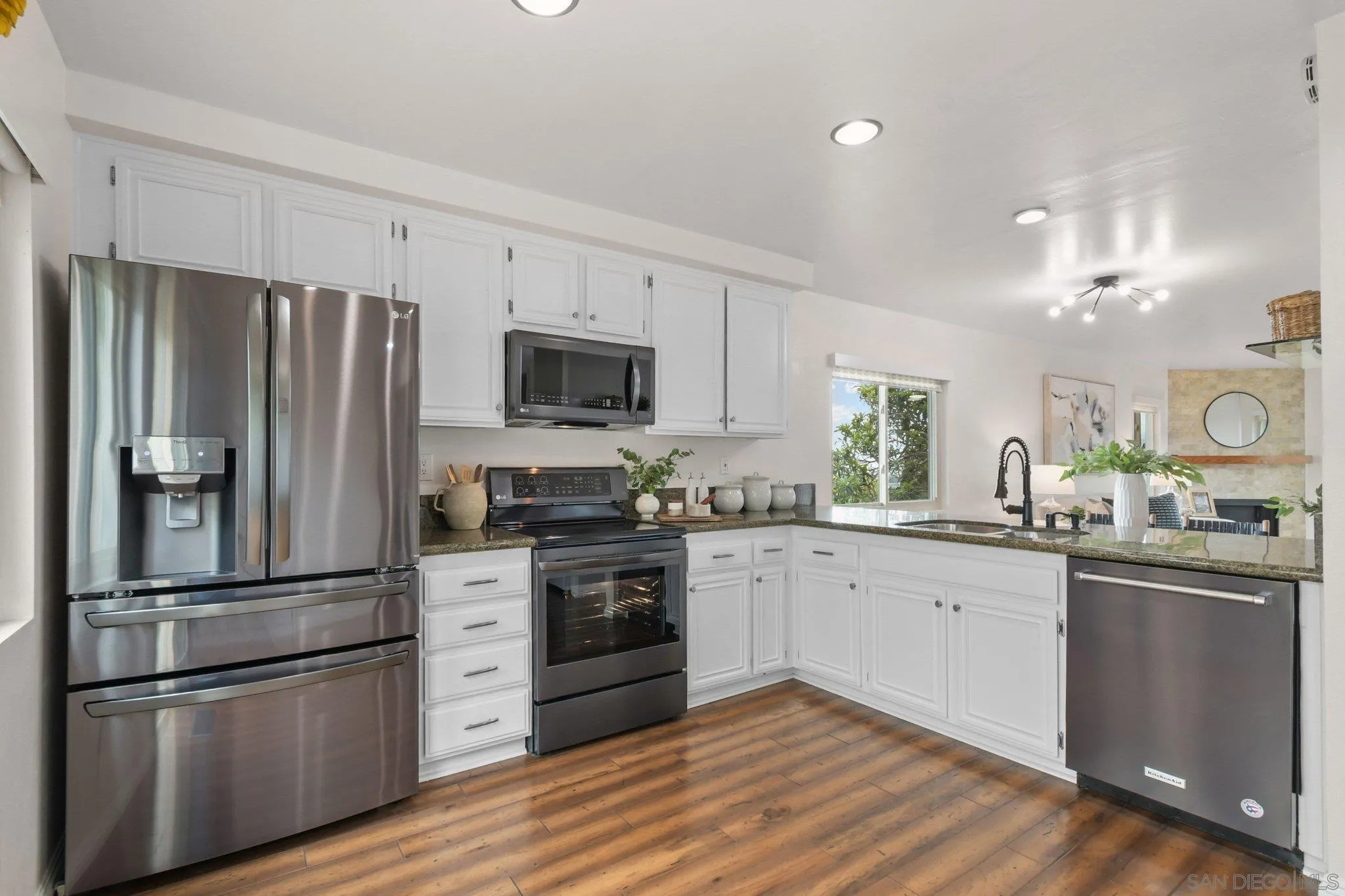 Photo #16: 260013241 Listing: Photo #16