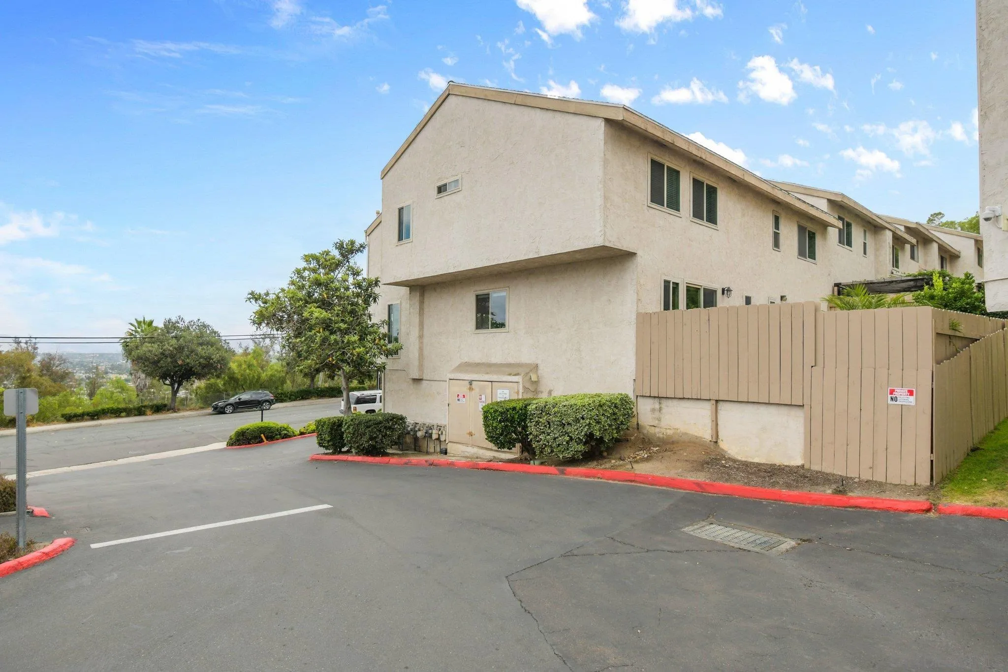 https://cdn.realtyfeed.com/cdn/127/260013241/946eefb85e6dce9ccc03bd7d768cf0cd.webp