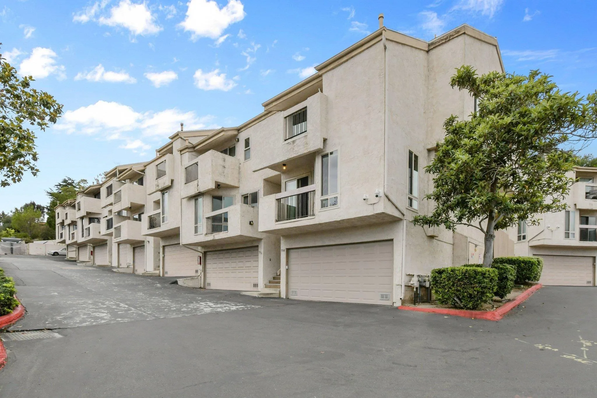 https://cdn.realtyfeed.com/cdn/127/260013241/9ca80e635380dd3c07c800c553e35447.webp