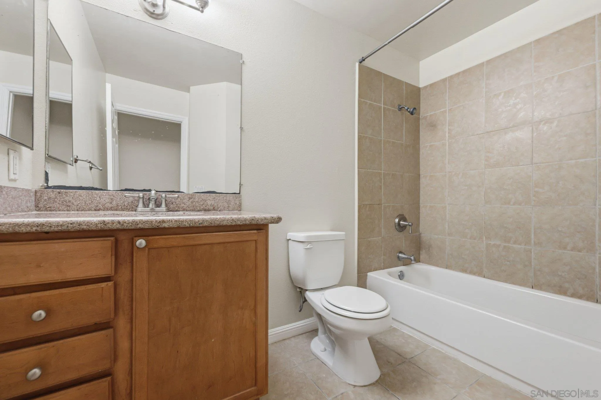 https://cdn.realtyfeed.com/cdn/127/260013242/4f8c3fa8d93c478ee32fb169b22caa91.webp