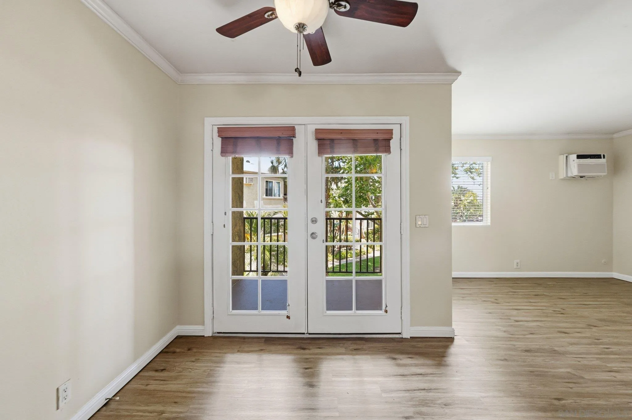 https://cdn.realtyfeed.com/cdn/127/260013242/5ec5b8bf54215e42d9980913c47f1019.webp