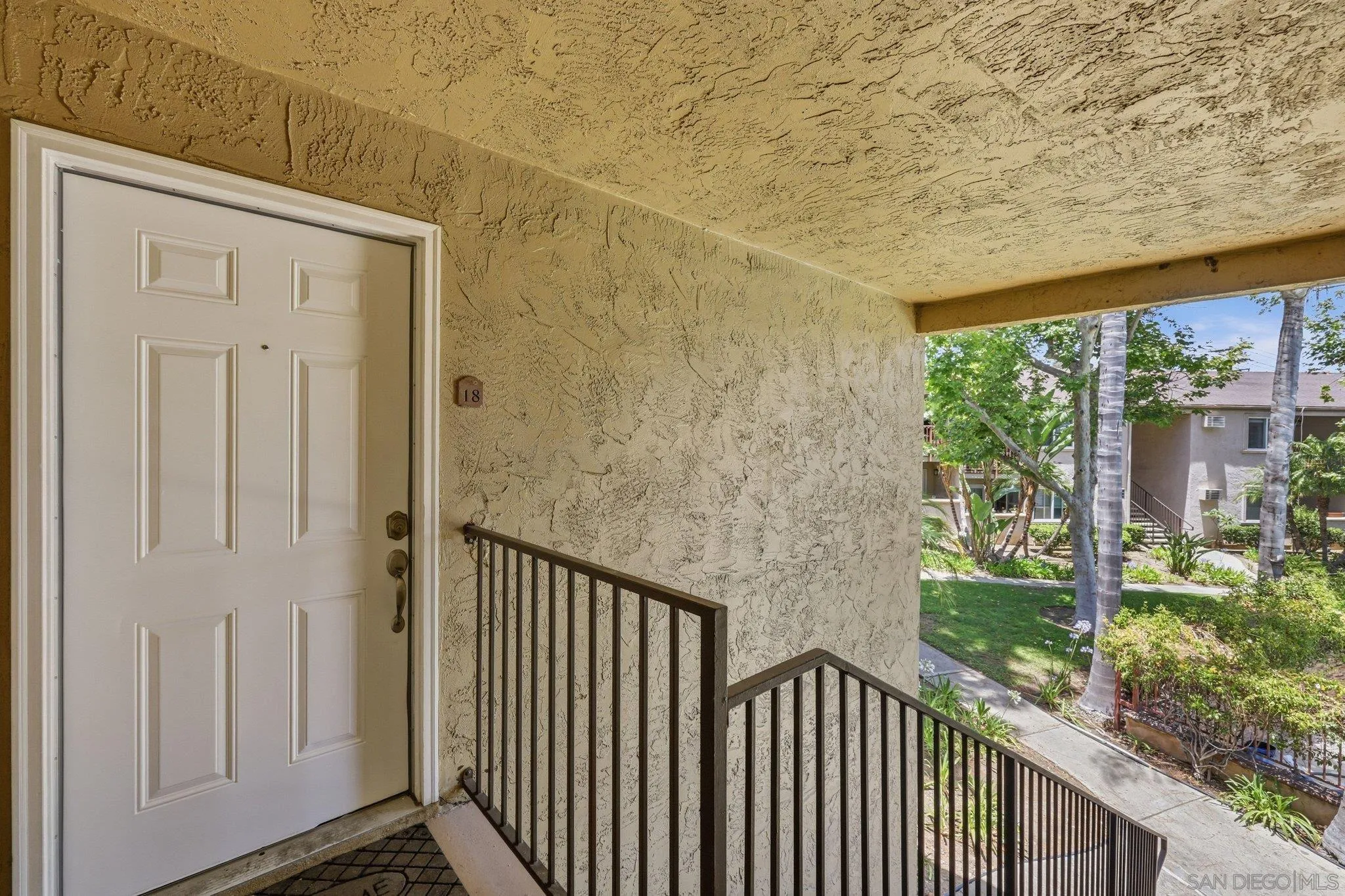 https://cdn.realtyfeed.com/cdn/127/260013242/6f280fac90a91f2bc2ce742ce67b126c.webp
