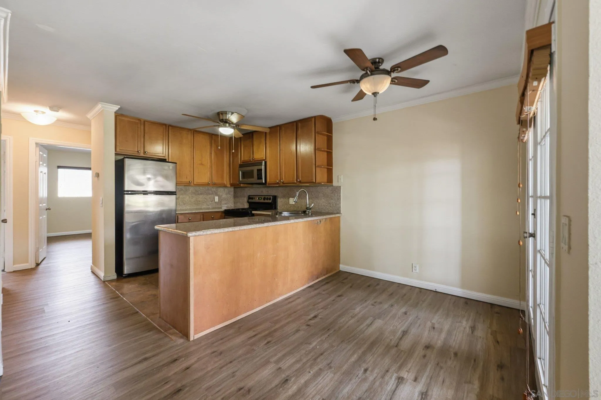 https://cdn.realtyfeed.com/cdn/127/260013242/98cc8d6250bdec5ee1c10a4ba4d61374.webp