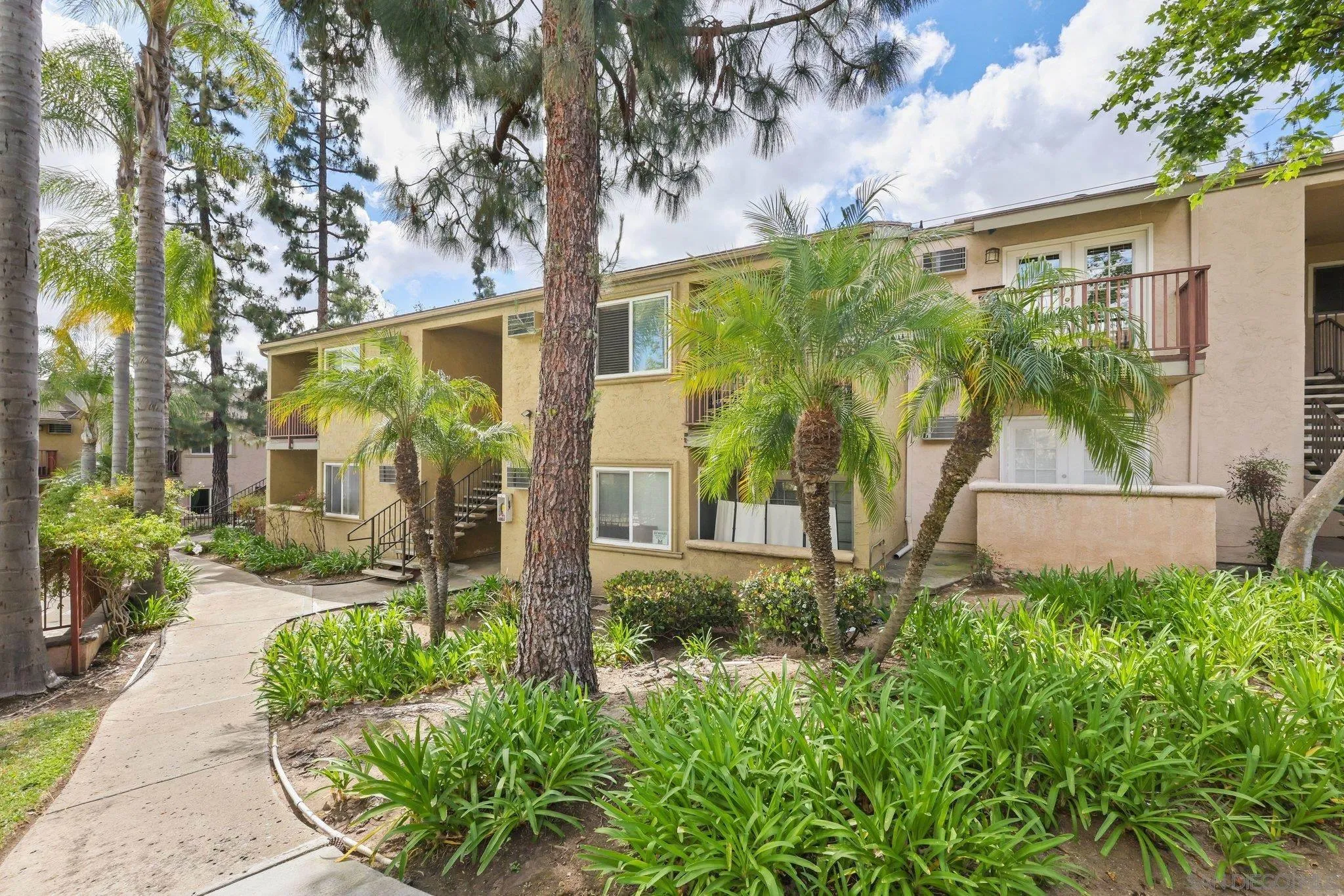 https://cdn.realtyfeed.com/cdn/127/260013242/eb1e8e034645ab2440f4a80bcc40c22e.webp