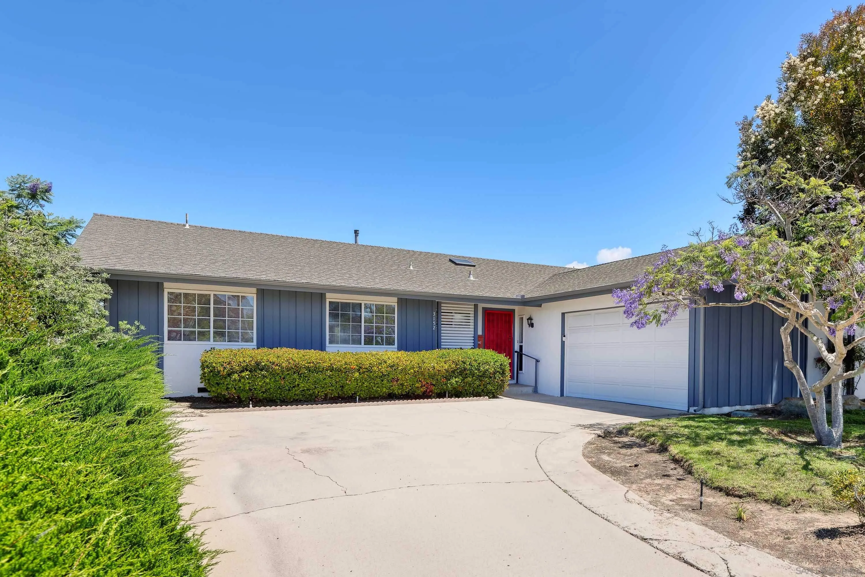 https://cdn.realtyfeed.com/cdn/127/260013246/07966adb356040871a894d1cebcfa3b9.webp