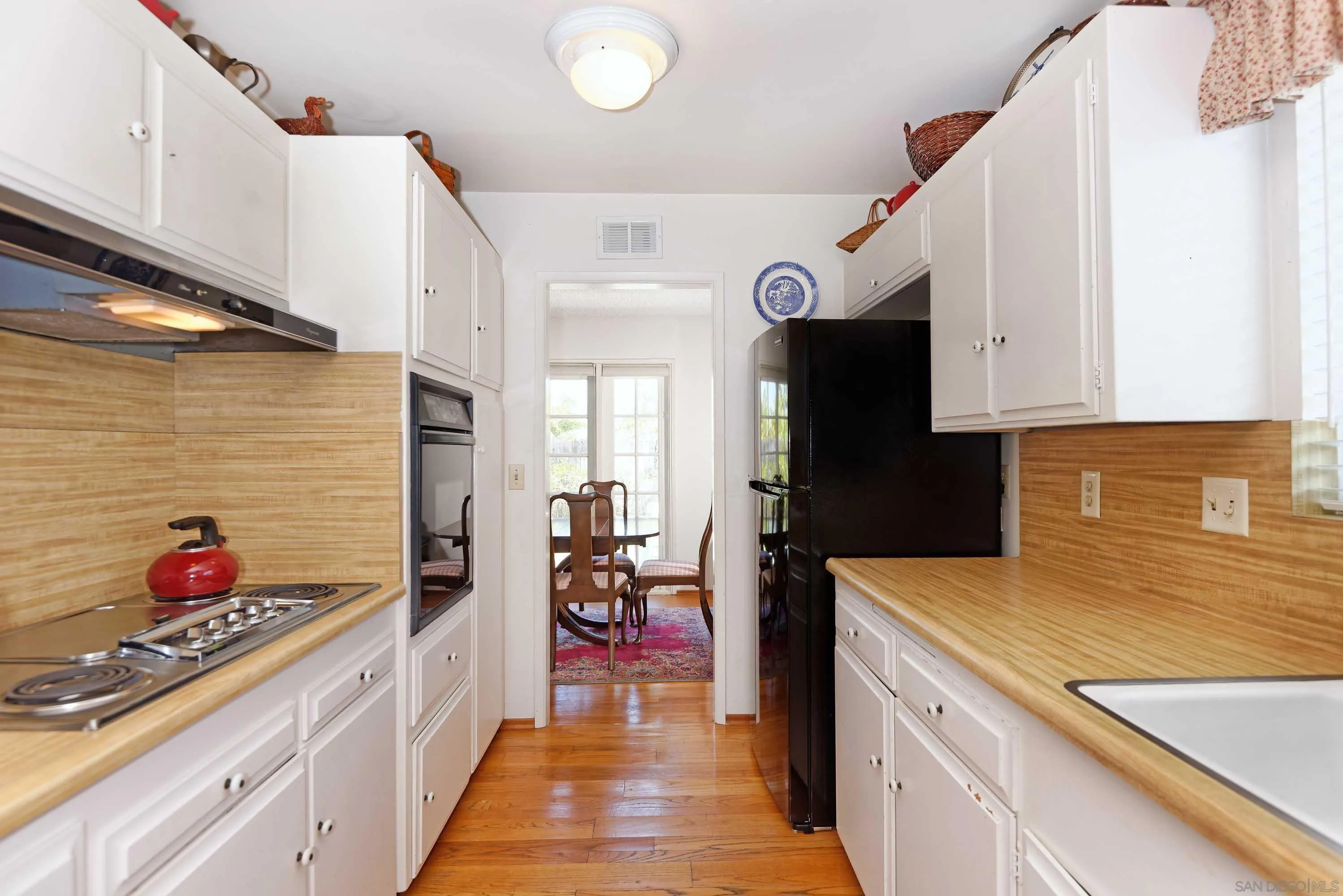https://cdn.realtyfeed.com/cdn/127/260013246/612bc382ca976af2c49e769aefb98b2c.webp