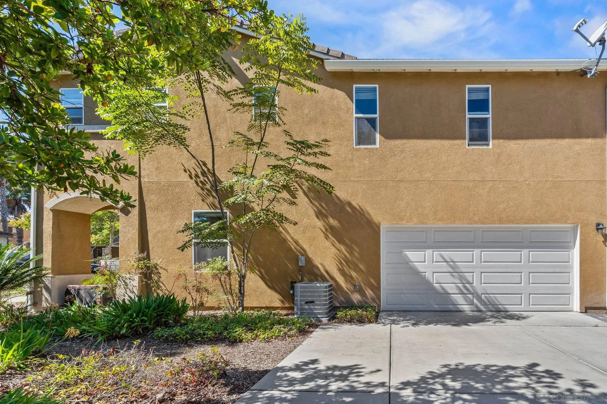 1753 Reichert Way