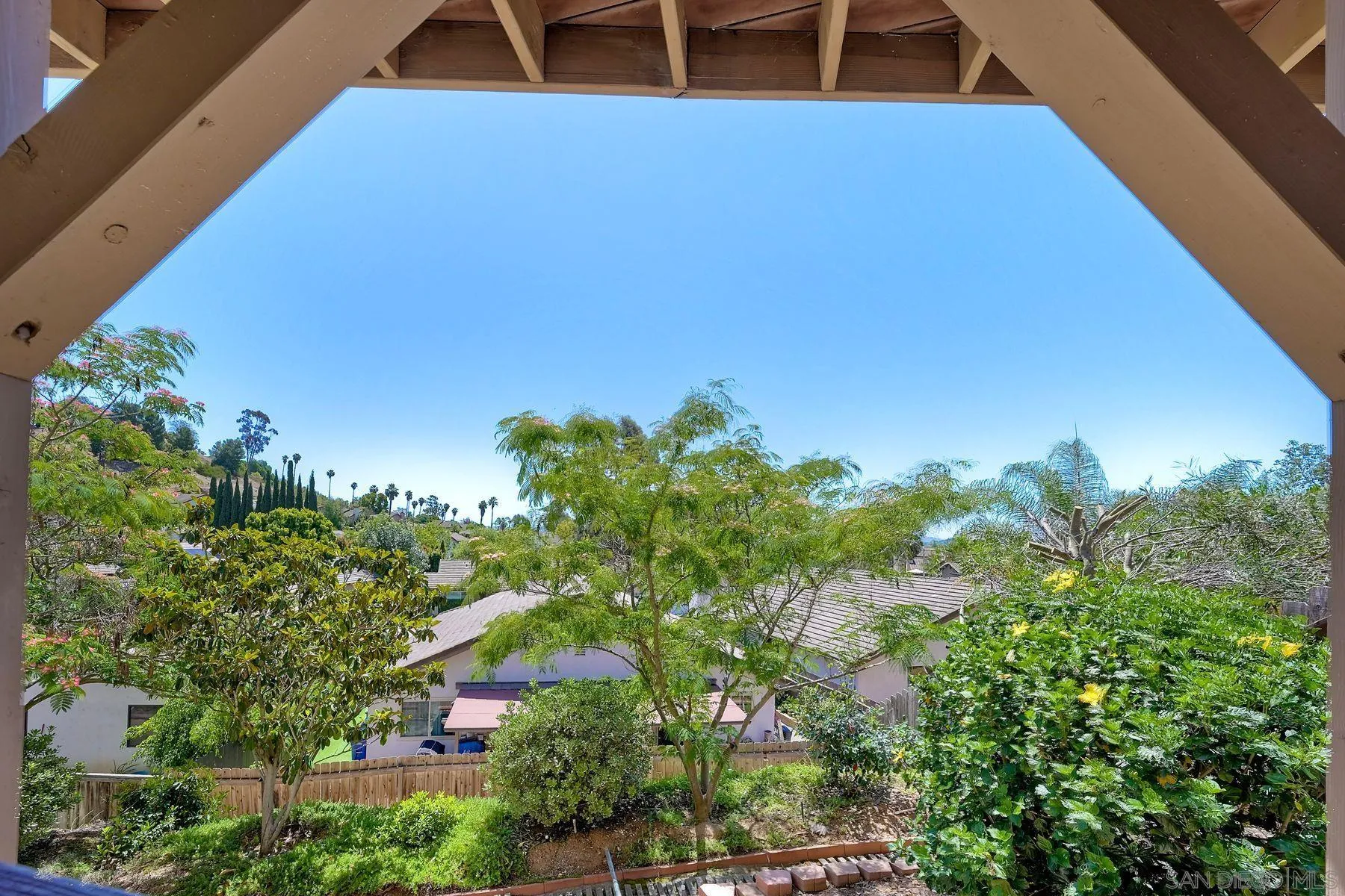 https://cdn.realtyfeed.com/cdn/127/260013264/ef7d5dae74e33ac5ecf8dedcf6a39b98.webp