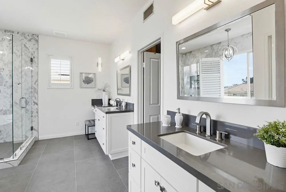 https://cdn.realtyfeed.com/cdn/127/260013266/deeec446604f7e0da7d62b1e19d55a79.webp