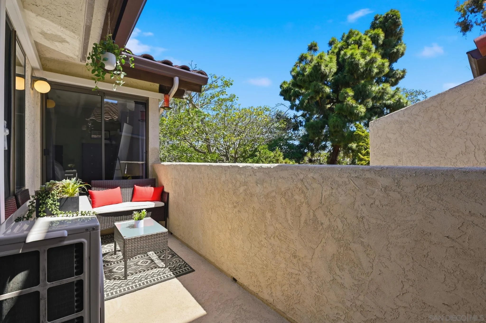 https://cdn.realtyfeed.com/cdn/127/260013267/aa17c524a07885ad7373ae1820f6b6f1.webp