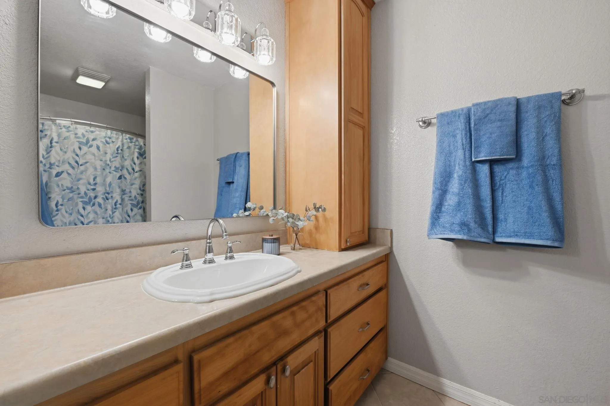 https://cdn.realtyfeed.com/cdn/127/260013267/ce5eaacd645947f07ffb066885731d8d.webp