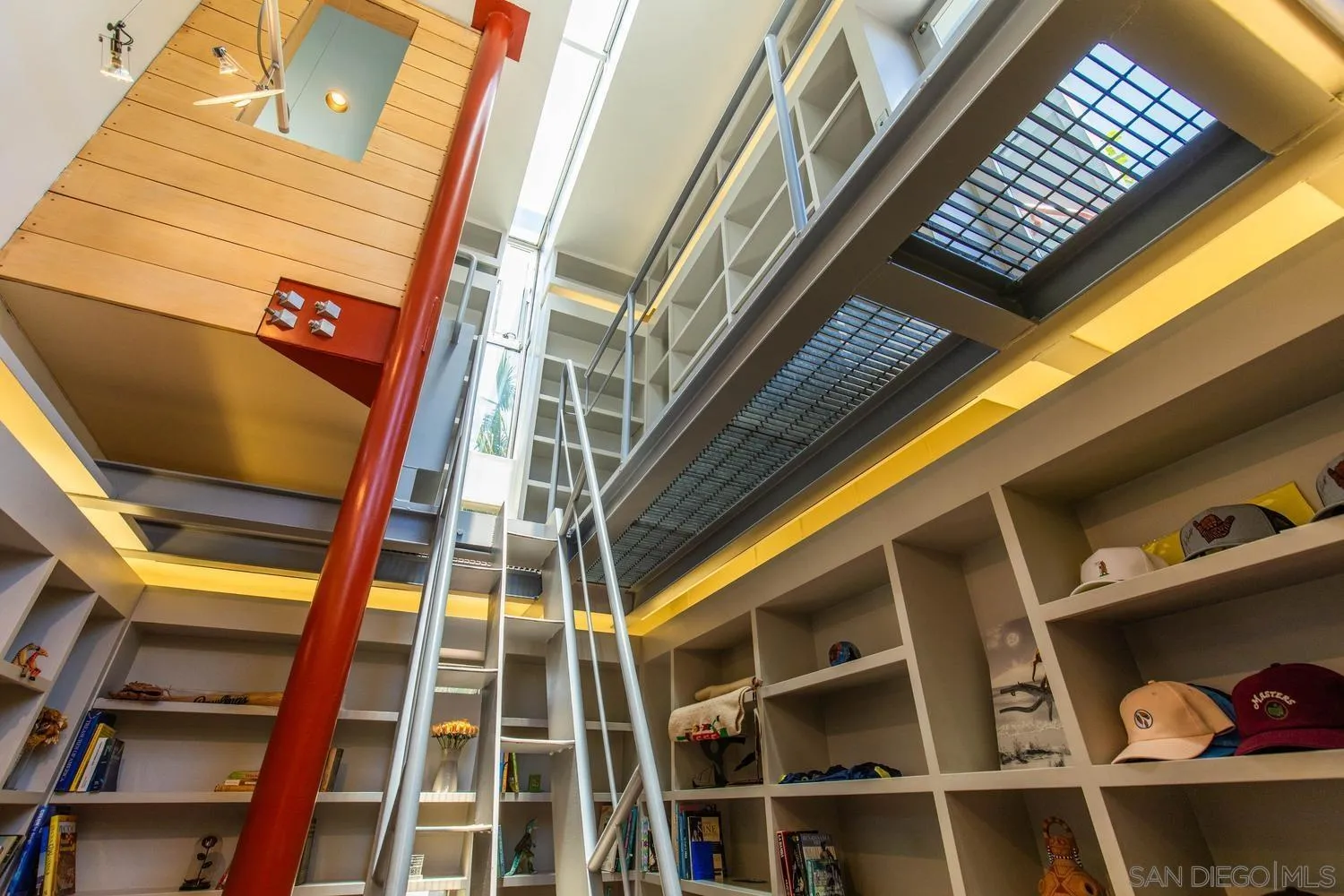 https://cdn.realtyfeed.com/cdn/127/260013269/22c37067eeebaf77b8f6634ae64deb47.webp