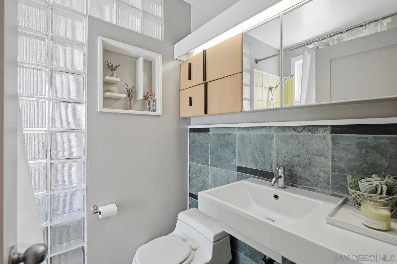 https://cdn.realtyfeed.com/cdn/127/260013269/3268127bafe4e3abacfa6a9f009da479.webp