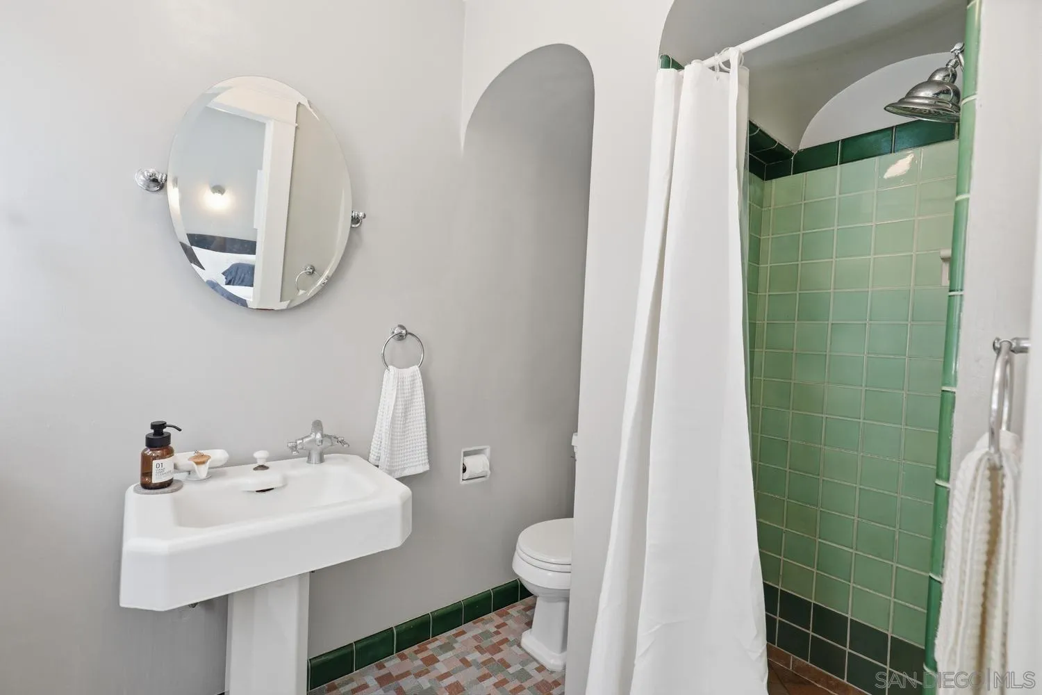 https://cdn.realtyfeed.com/cdn/127/260013269/5ca6f4dcc91a0dc39089b3f2fbfcc0f9.webp