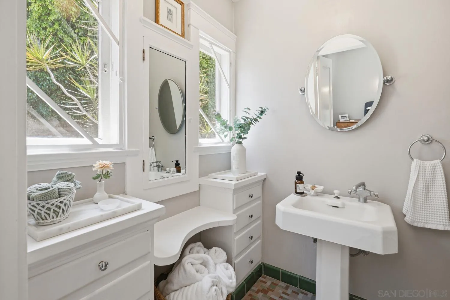 https://cdn.realtyfeed.com/cdn/127/260013269/5da12059d63fc3da1a387d1f075feb84.webp