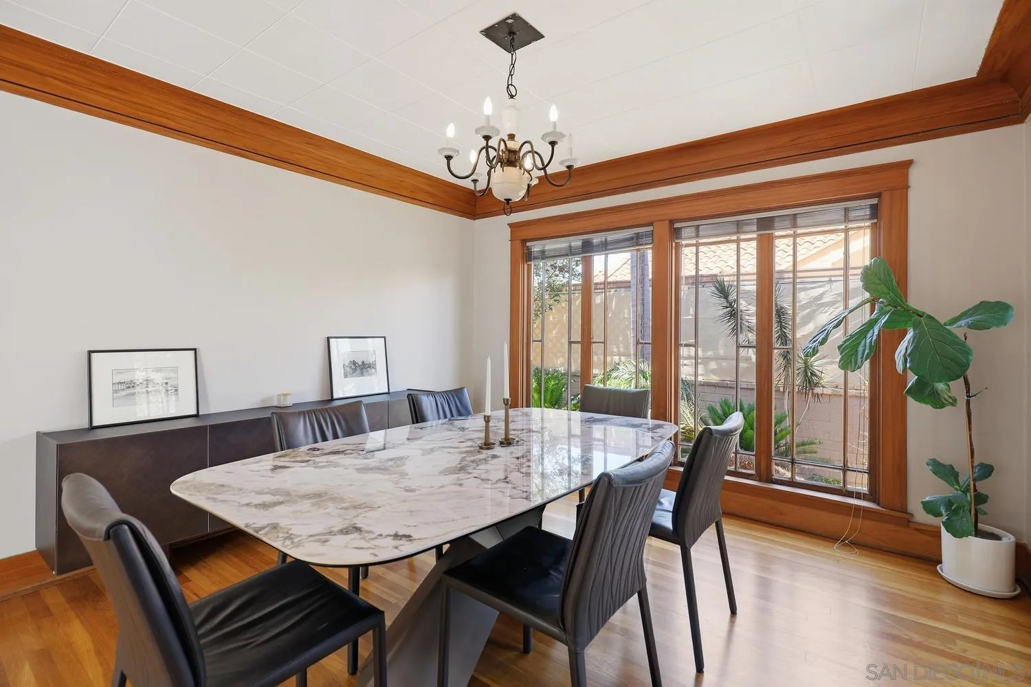 https://cdn.realtyfeed.com/cdn/127/260013269/8dee1603c9a6af6e42df9bdffa0882a1.webp