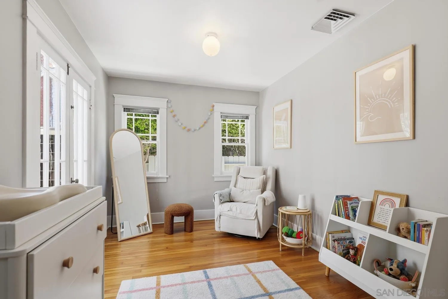 https://cdn.realtyfeed.com/cdn/127/260013269/e47dc6e1bef53c01f7a6c54ffa9519b1.webp
