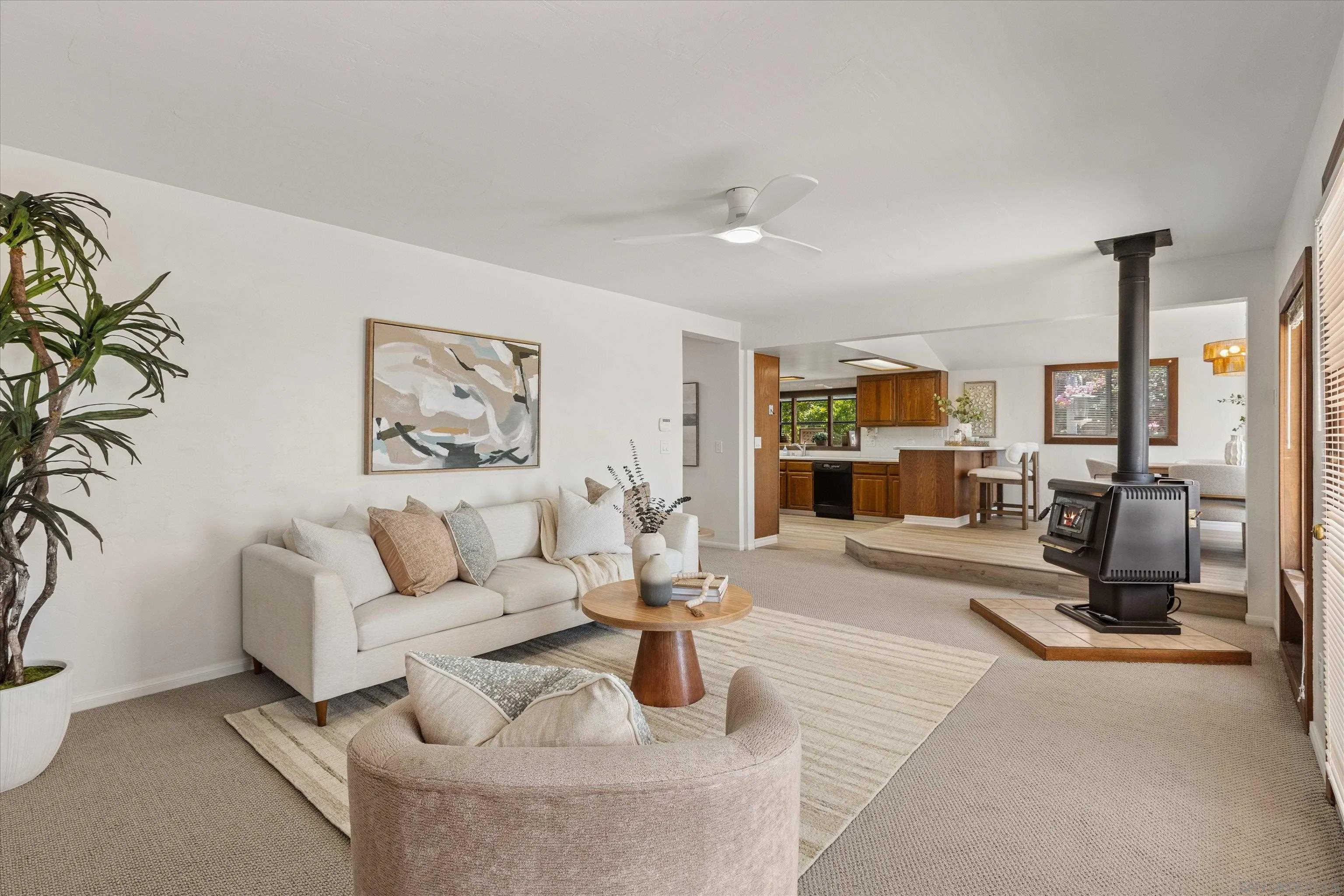 https://cdn.realtyfeed.com/cdn/127/260013275/0f9c04f2de910d3b0f6327e2f42b24ac.webp