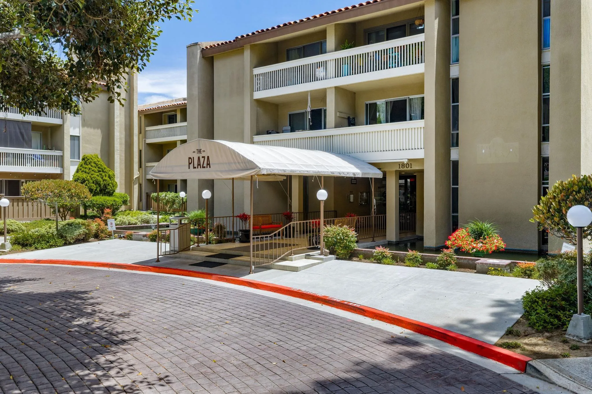 https://cdn.realtyfeed.com/cdn/127/260013279/37d3165d656898a465669a26f9305c06.webp