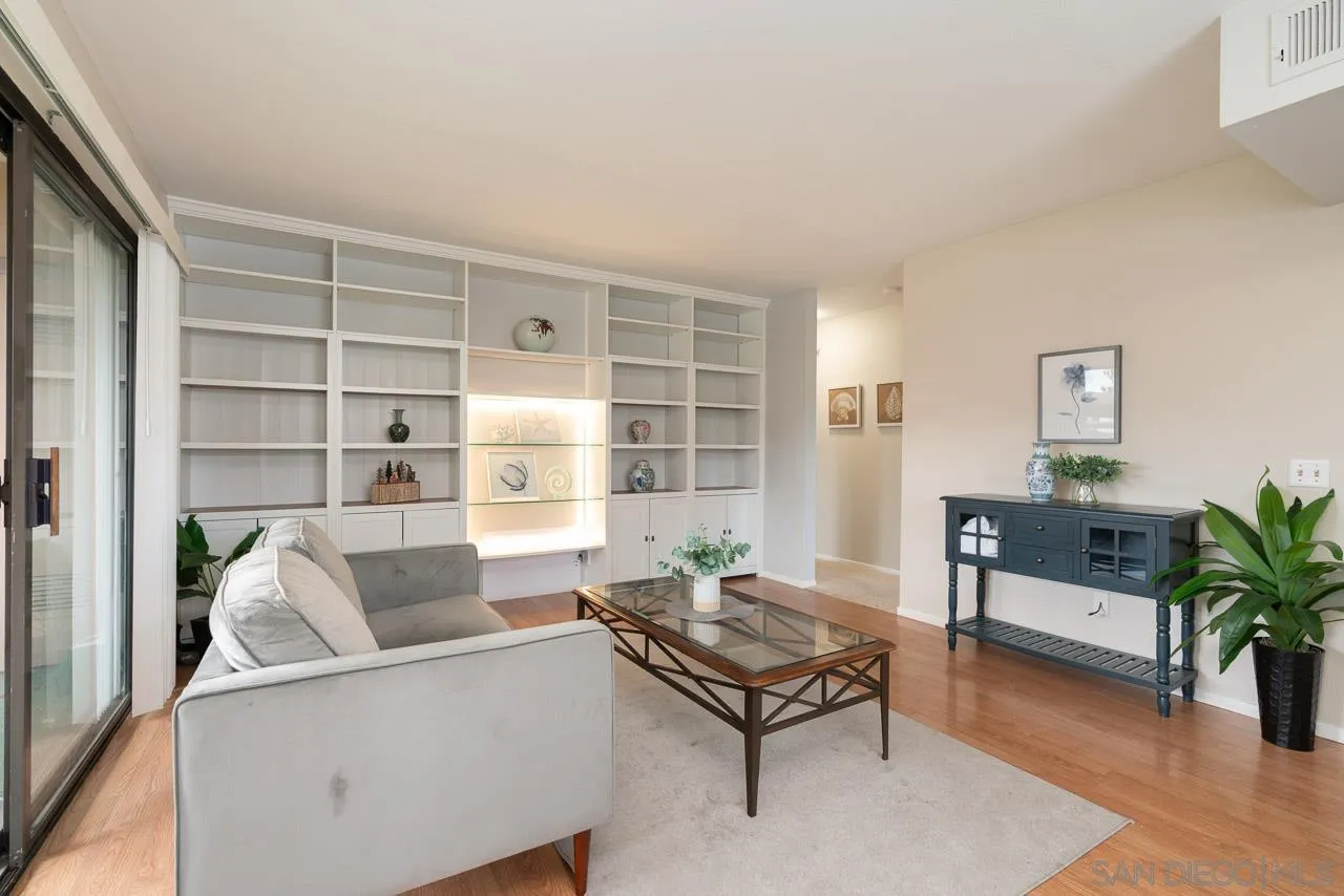 Photo #1: 260013282 Listing: Photo #1