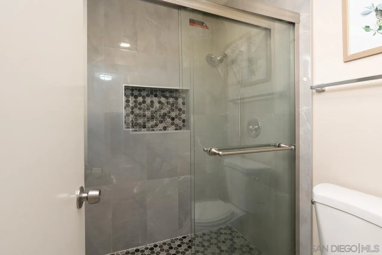 Photo #21: 260013282 Listing: Photo #21