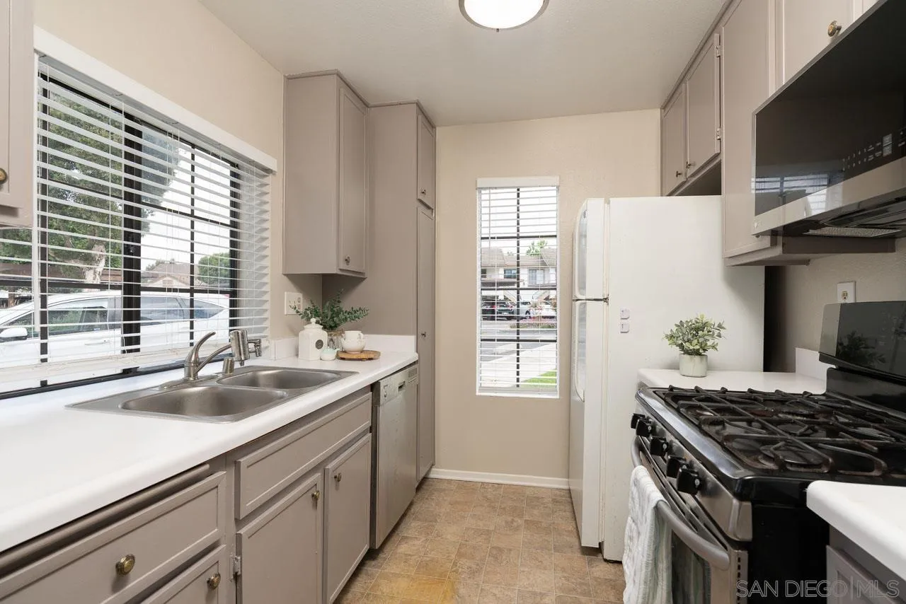 Photo #11: 260013282 Listing: Photo #11