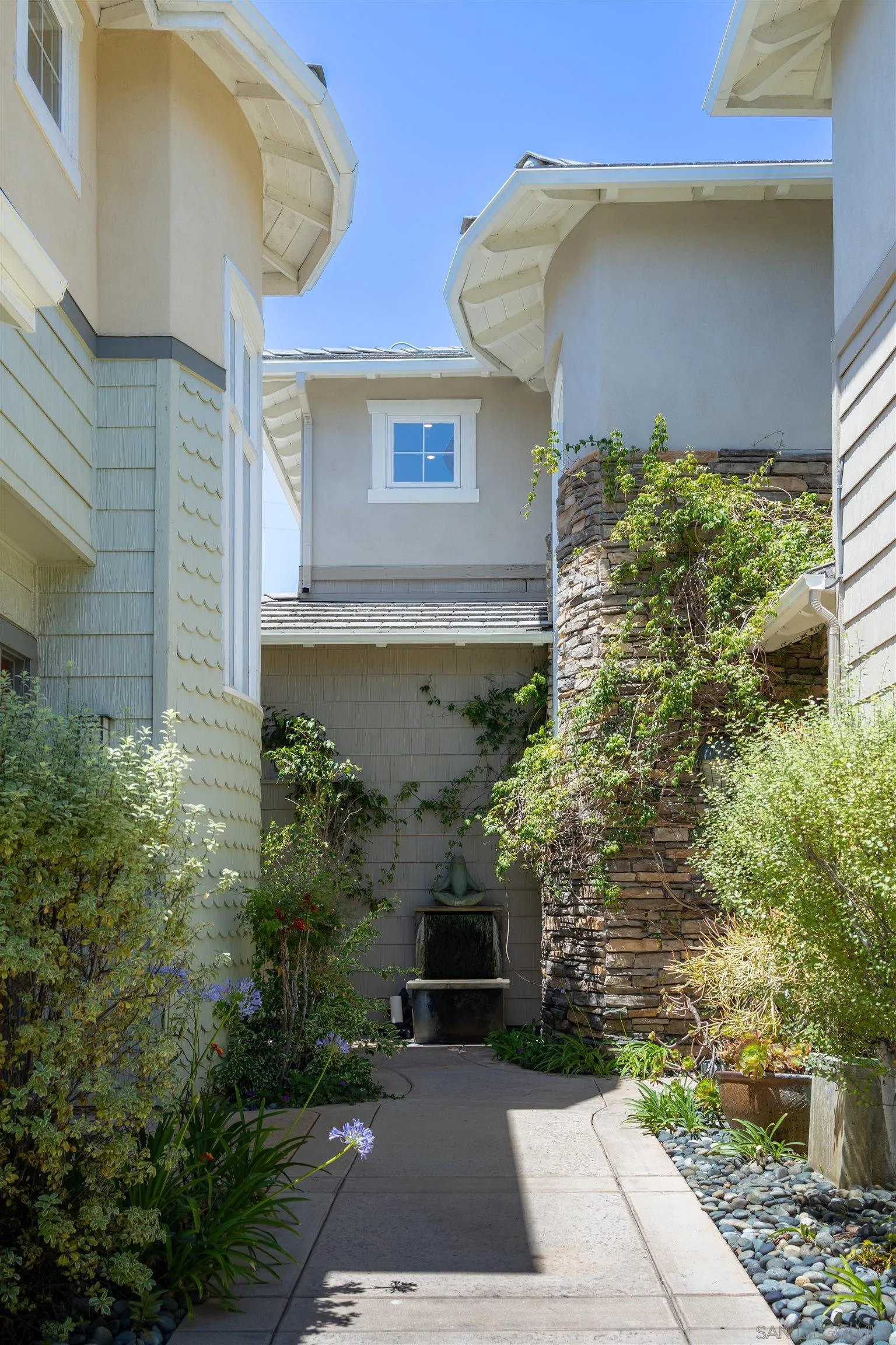 388 Bonair St, San Diego, CA 92037, photo 48