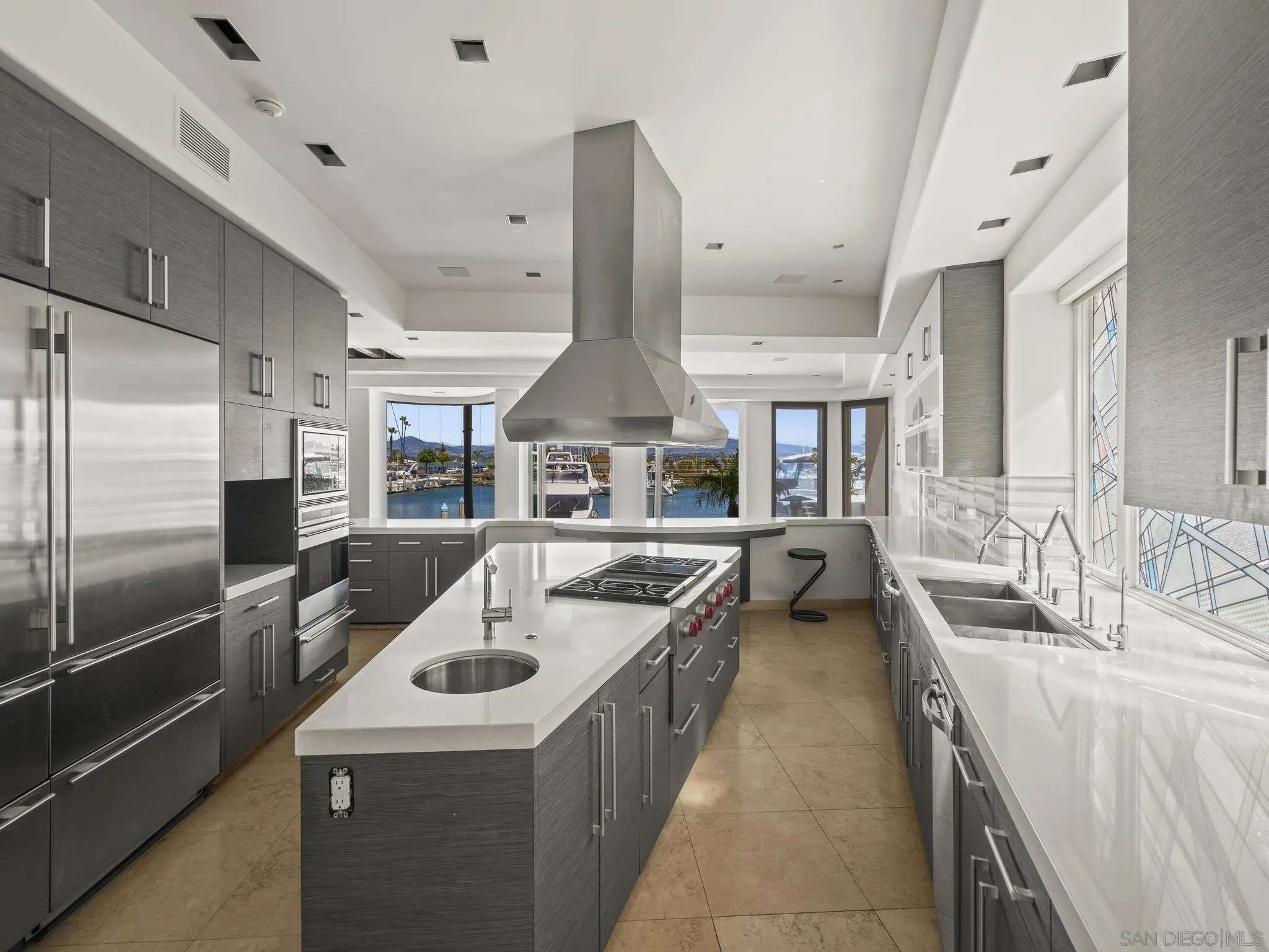 https://cdn.realtyfeed.com/cdn/127/260013286/1527fa47805d3d96b426329fe880d636.webp