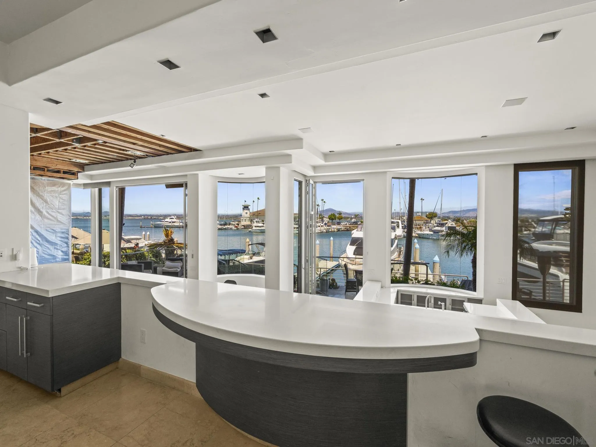 https://cdn.realtyfeed.com/cdn/127/260013286/402c3ca3f688e49e1b76ebe14700516a.webp