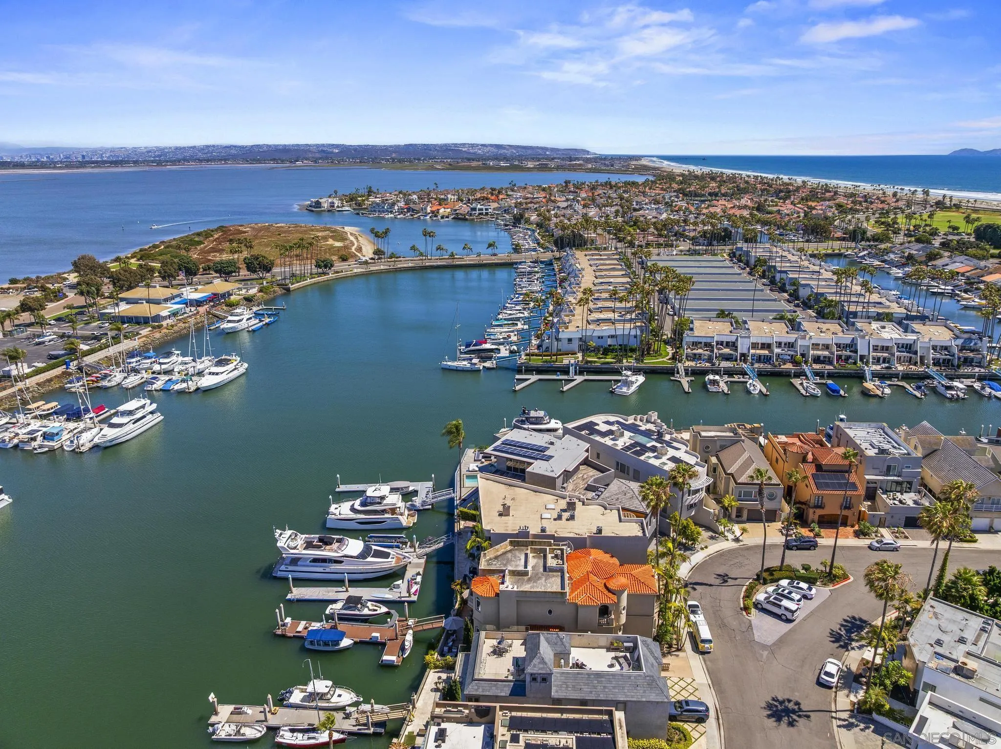 https://cdn.realtyfeed.com/cdn/127/260013286/47c87cd1da518a731b130caf66517e43.webp