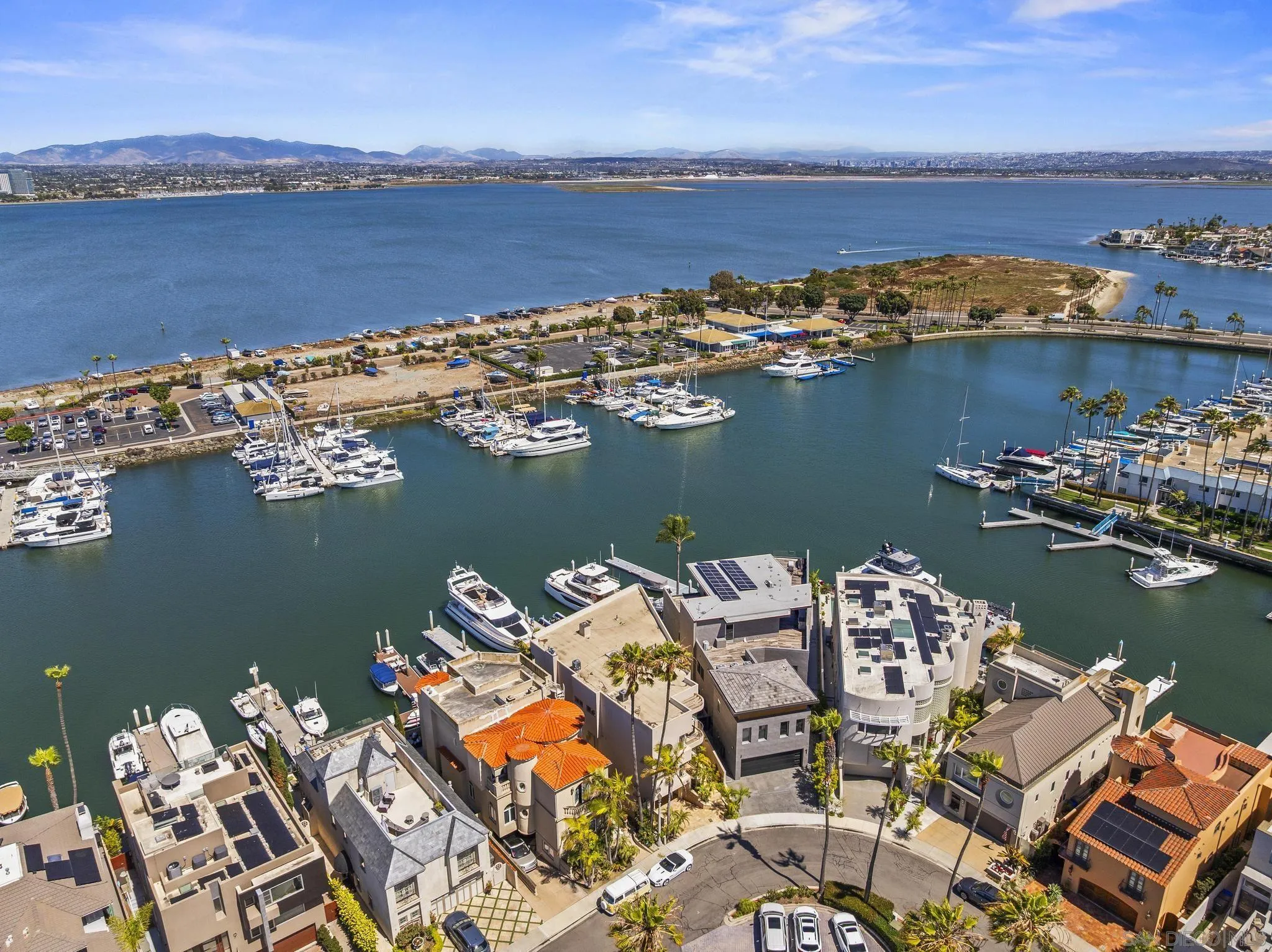 https://cdn.realtyfeed.com/cdn/127/260013286/6651499f3b49a308491e7495d48cedfd.webp