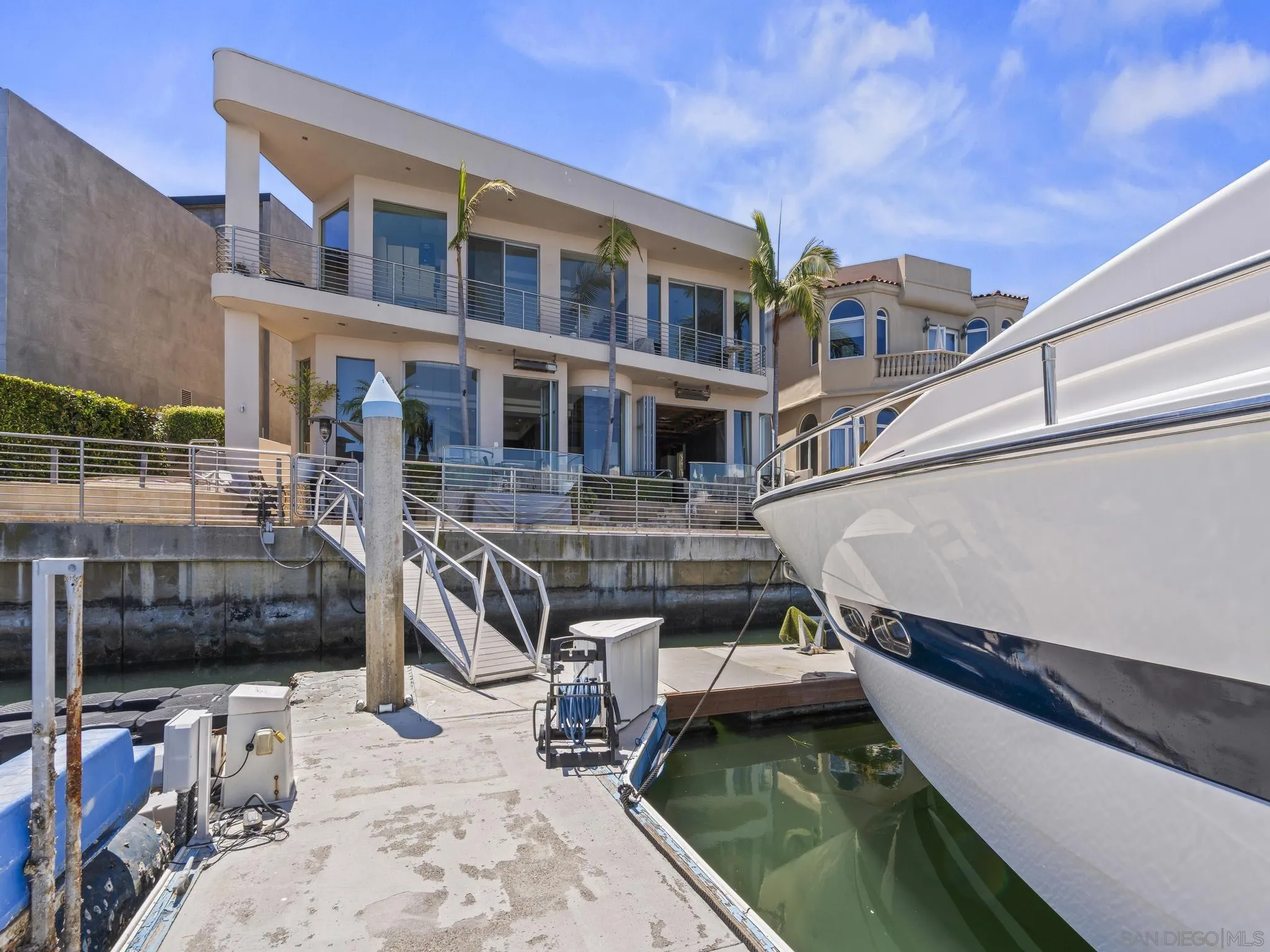 https://cdn.realtyfeed.com/cdn/127/260013286/e68cde66bef740e6c5dddfd559f73ae6.webp