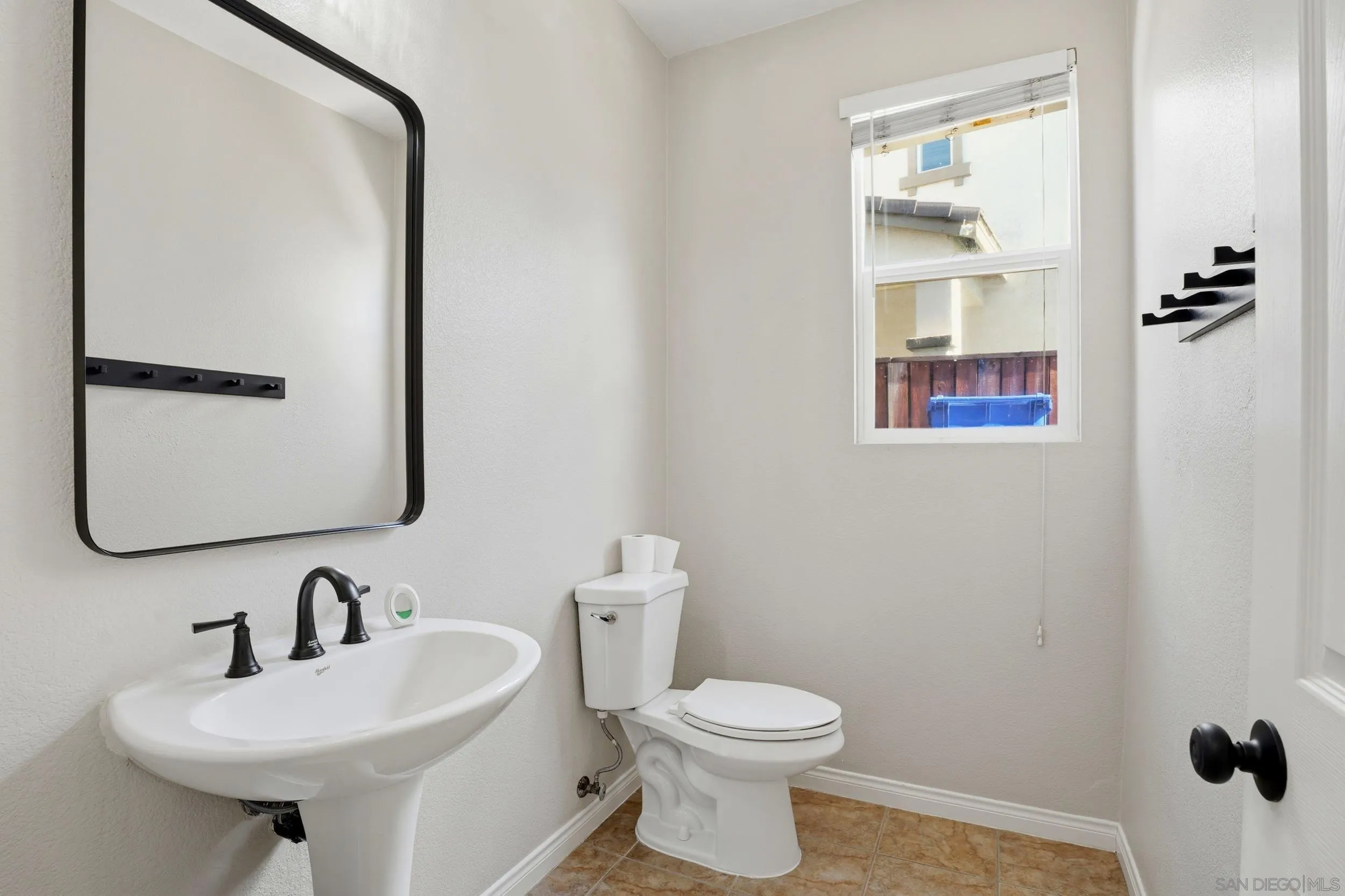 https://cdn.realtyfeed.com/cdn/127/260013287/16d87e96935c9bc5db605bdc2b783864.webp