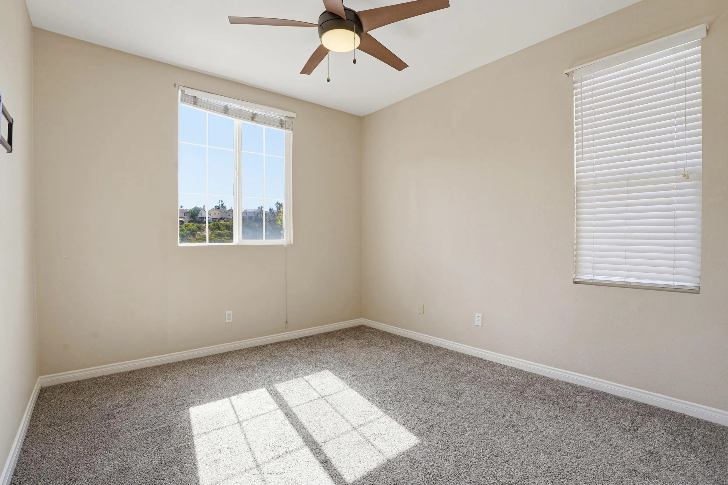 https://cdn.realtyfeed.com/cdn/127/260013287/179f0af7d408749d4d8d76e11b3a351d.webp