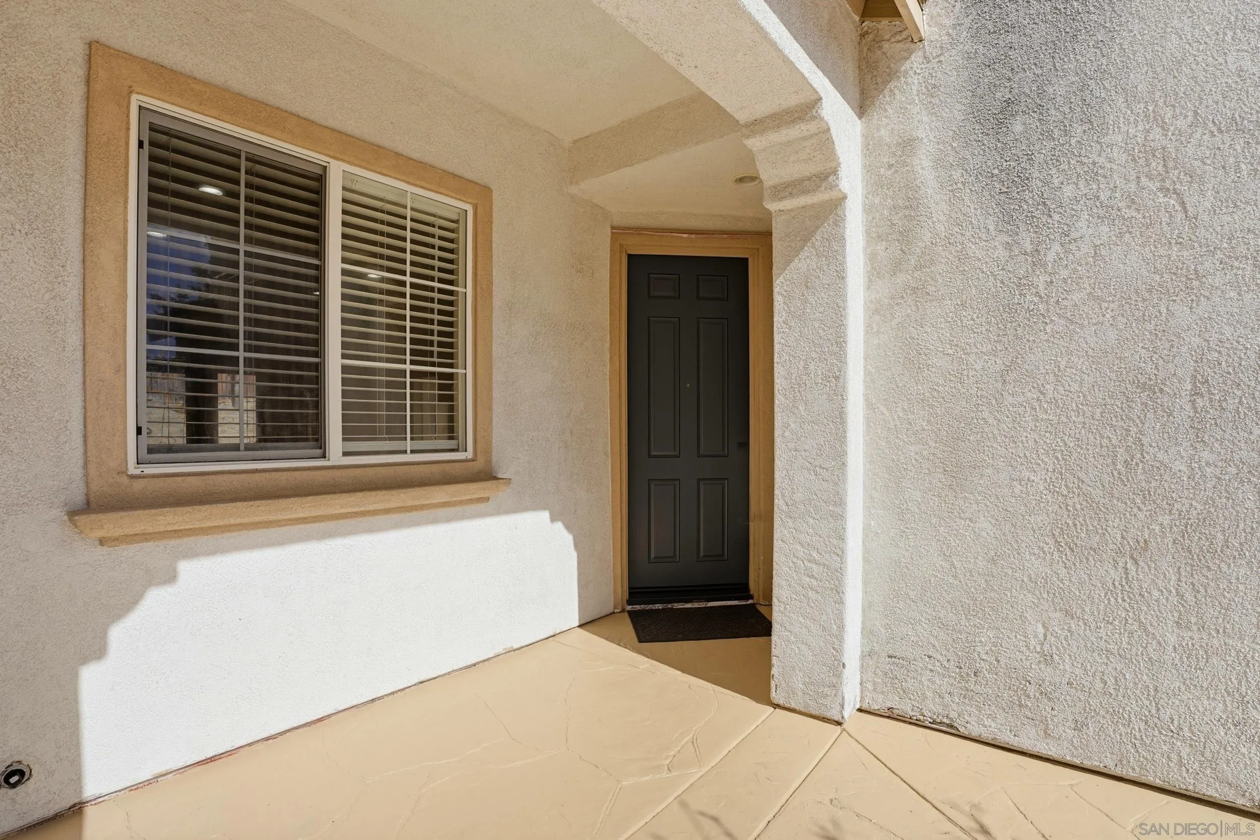 https://cdn.realtyfeed.com/cdn/127/260013287/2ea51d84737f51f21704de191ef08ebe.webp
