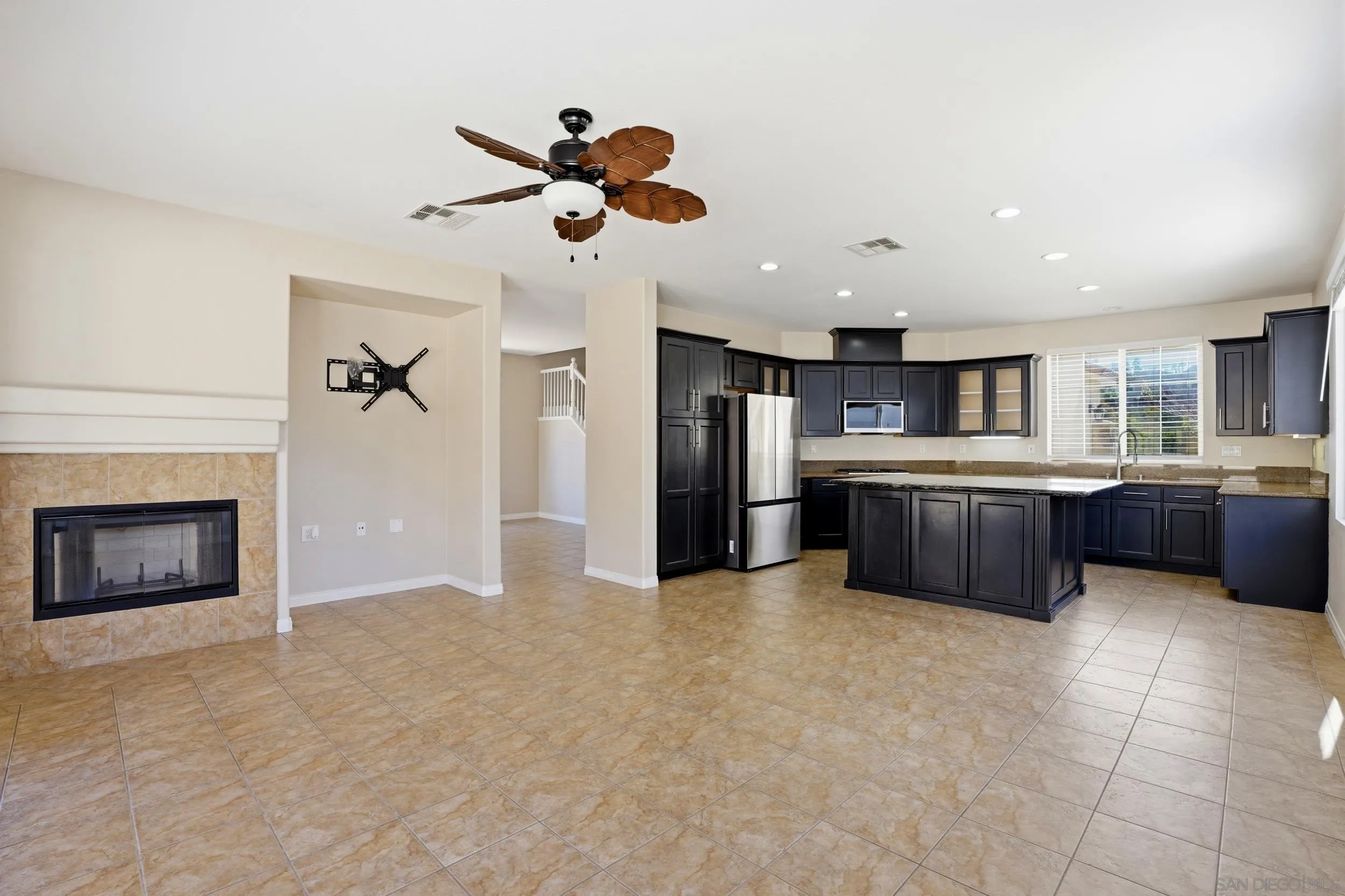 https://cdn.realtyfeed.com/cdn/127/260013287/6c8bc5f7adca070b80867b51d55d0bed.webp