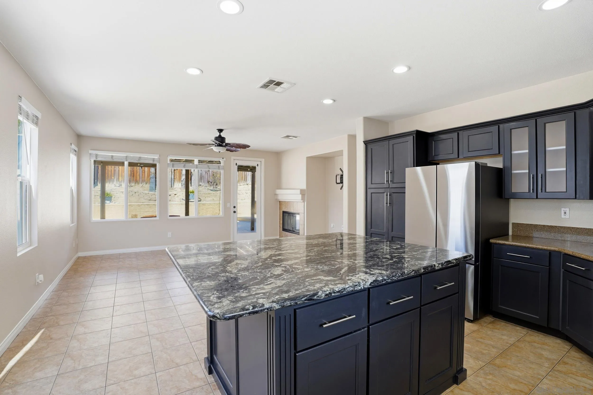 https://cdn.realtyfeed.com/cdn/127/260013287/b981260c65904a93d9582c2fb2d5dda4.webp