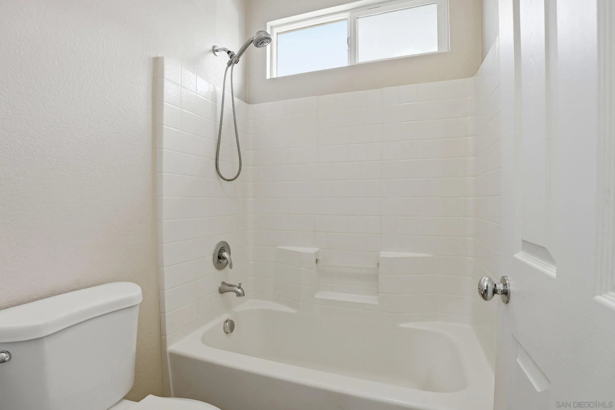 https://cdn.realtyfeed.com/cdn/127/260013287/ed96219f02478599706b9223b6416d46.webp