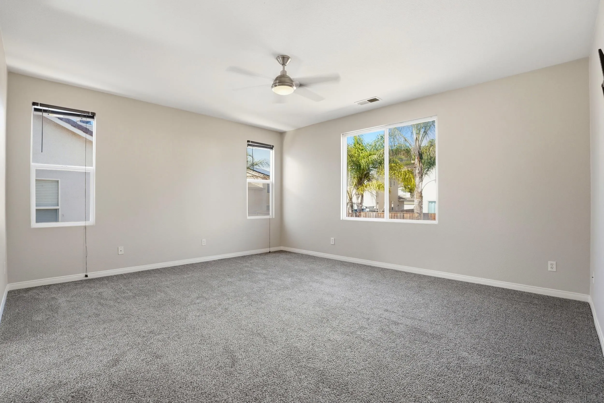 https://cdn.realtyfeed.com/cdn/127/260013287/f42f5d0f24fcd09692a9d06d88f513fa.webp