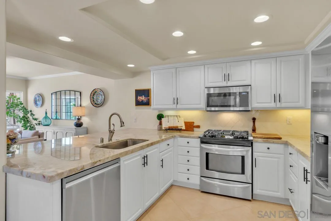 Photo #4: 260013293 Listing: Photo #4