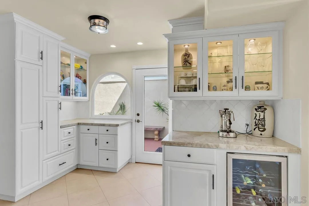 Photo #8: 260013293 Listing: Photo #8