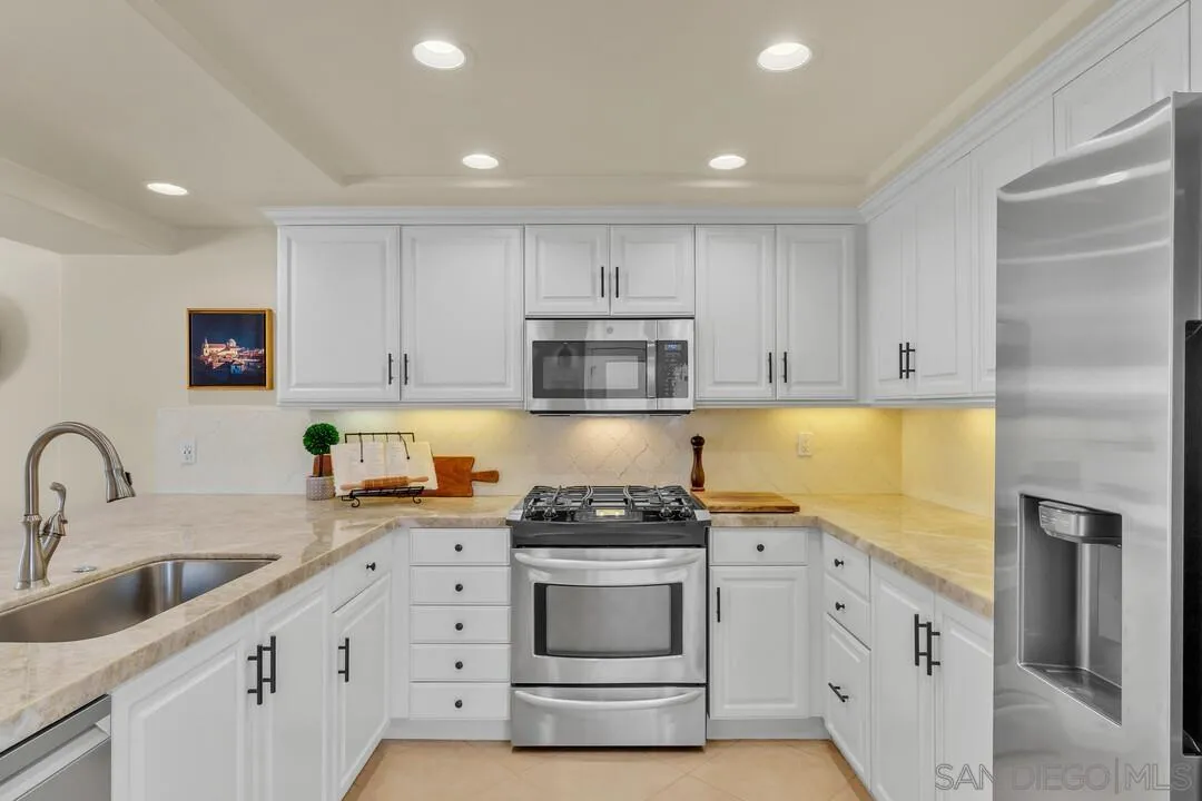 Photo #5: 260013293 Listing: Photo #5