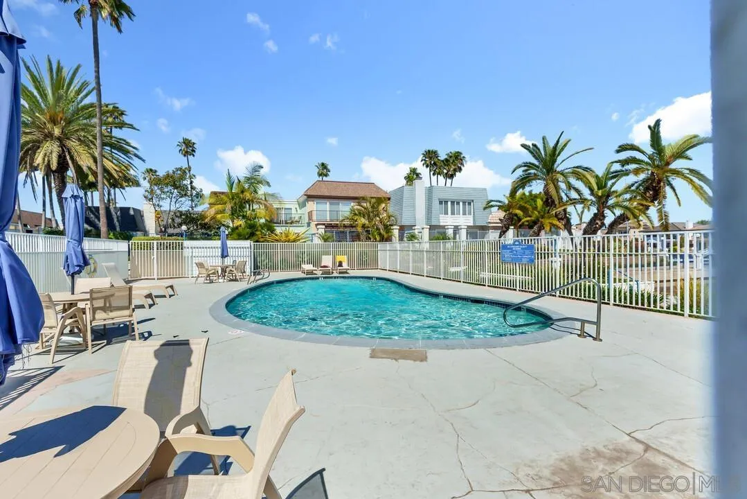 Photo #38: 260013293 Listing: Photo #38