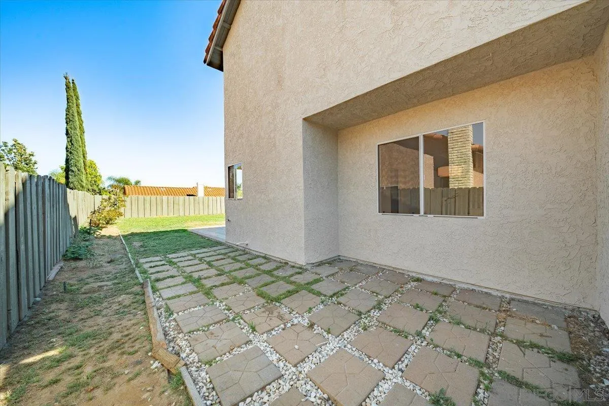 https://cdn.realtyfeed.com/cdn/127/260013295/0c49665ec8d50236cb46858176ac75be.webp