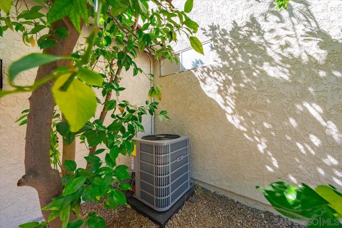 https://cdn.realtyfeed.com/cdn/127/260013295/222adfc8d28fd26510d86b81a817186b.webp