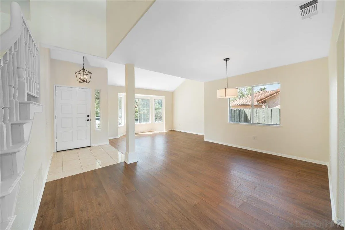 https://cdn.realtyfeed.com/cdn/127/260013295/5719712beddc8cb8bb3adb217e5ccebc.webp