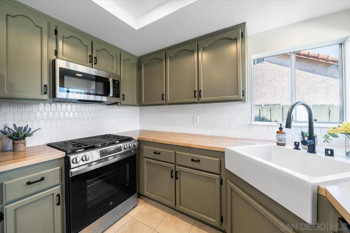 https://cdn.realtyfeed.com/cdn/127/260013295/676d9cc2d723ddb63e808311e0279346.webp